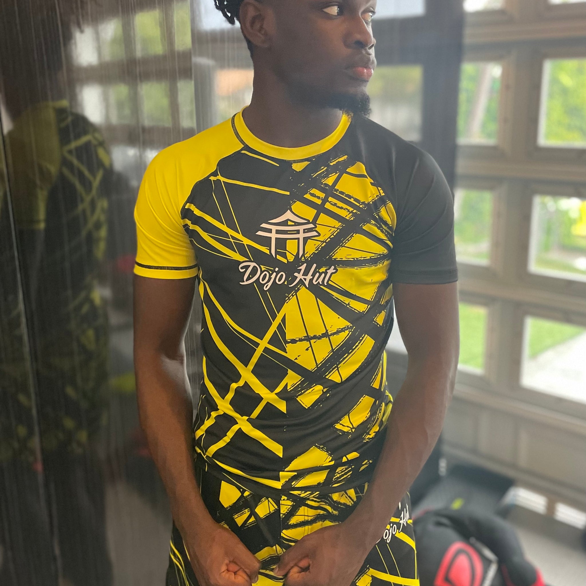 “Bumble Bee” Short Sleeve Rashguard